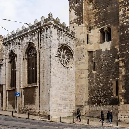 Plum Guide - North Wind Lisboa
